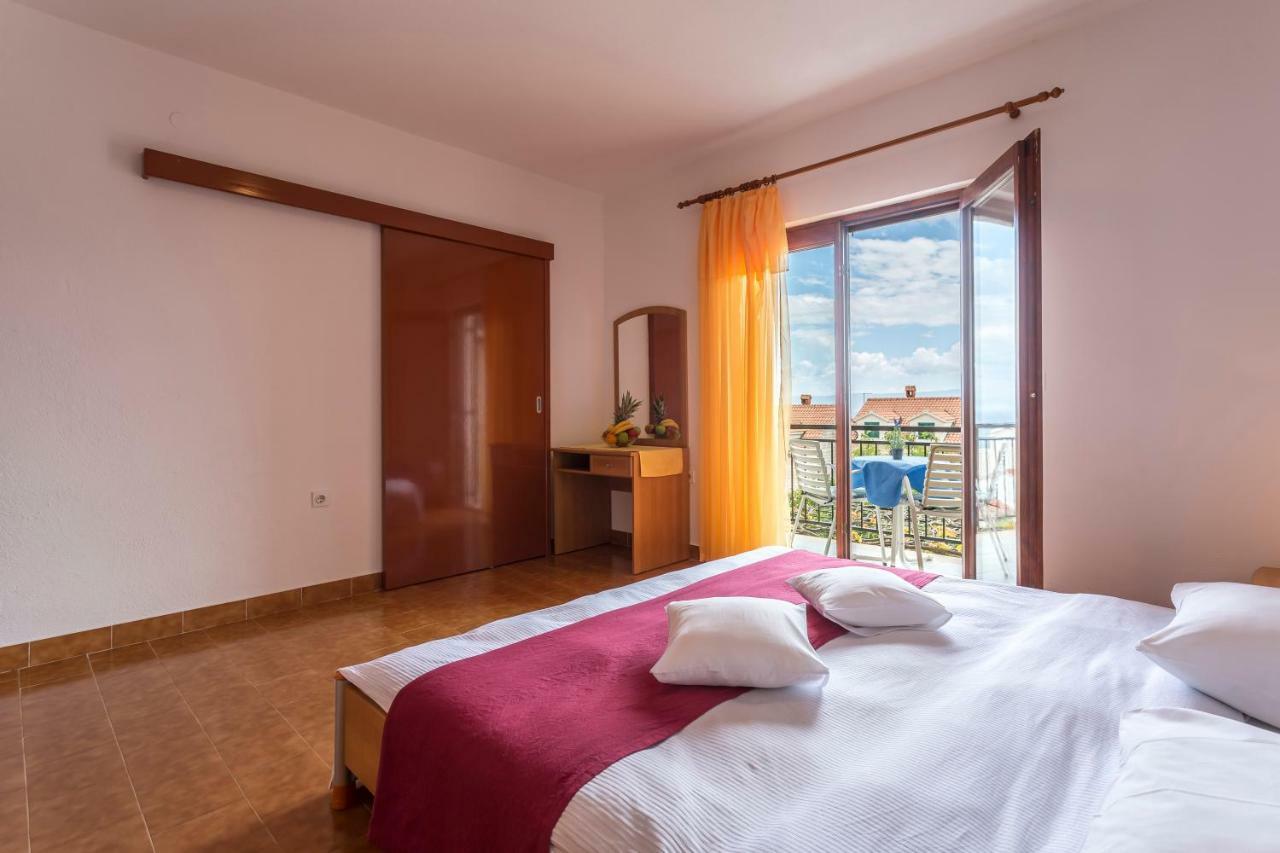Apartmani Bezma Bol Zewnętrze zdjęcie