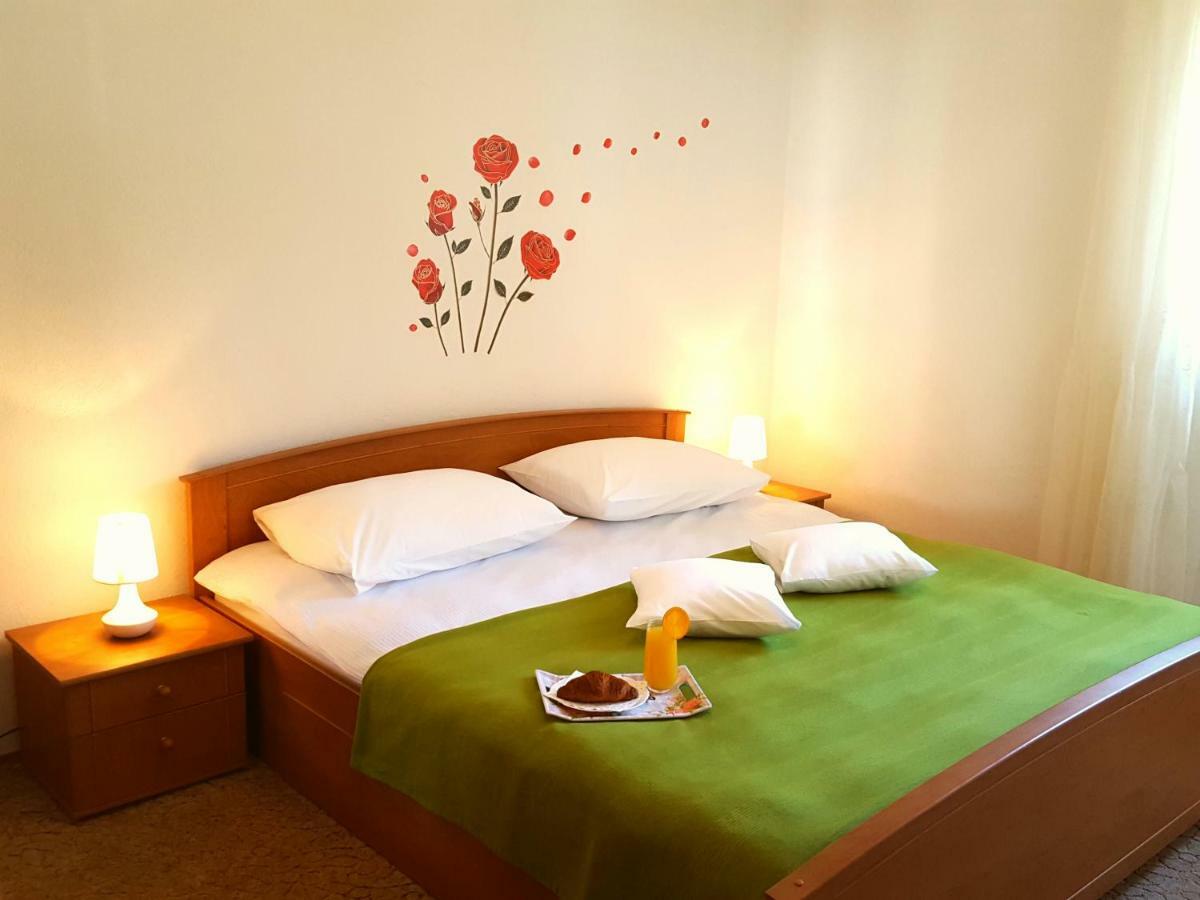 Apartmani Bezma Bol Zewnętrze zdjęcie