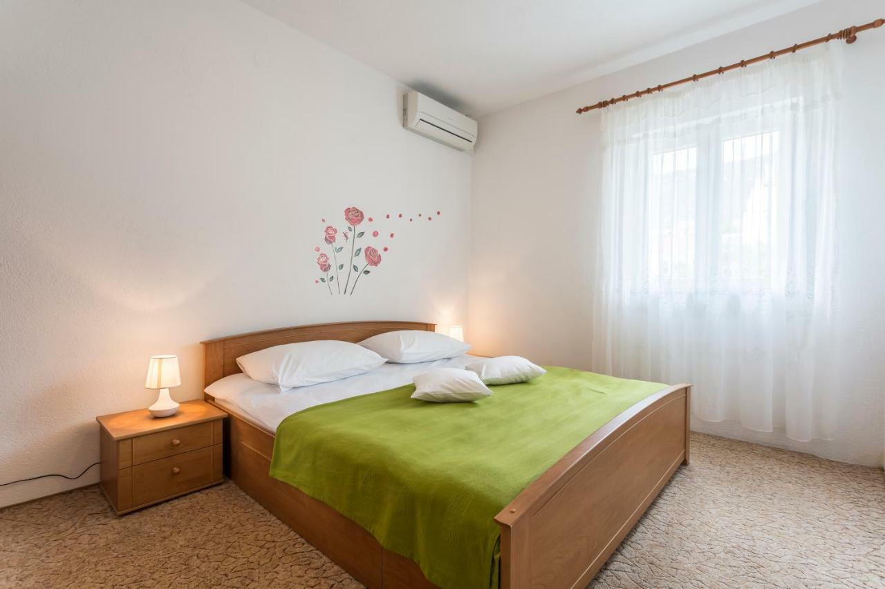 Apartmani Bezma Bol Zewnętrze zdjęcie