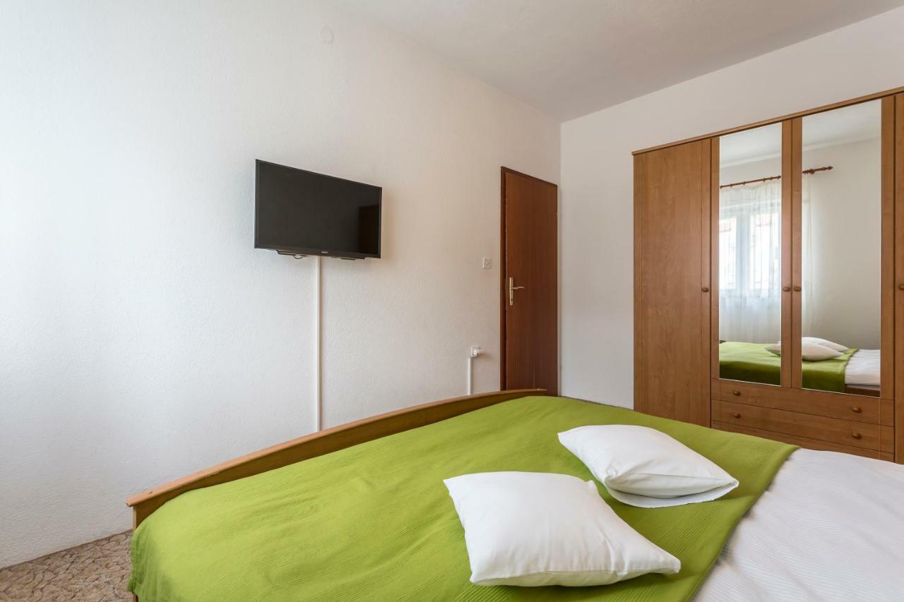 Apartmani Bezma Bol Zewnętrze zdjęcie