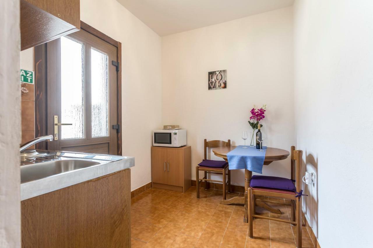 Apartmani Bezma Bol Zewnętrze zdjęcie