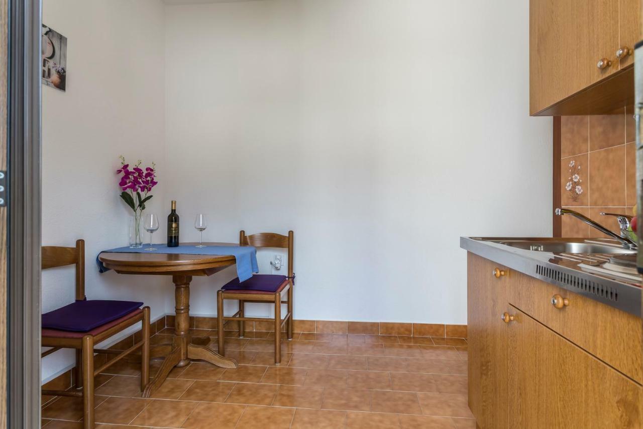 Apartmani Bezma Bol Zewnętrze zdjęcie